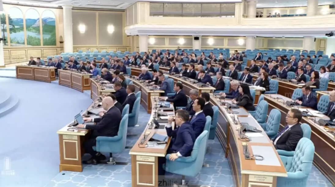 Парламент одобрил в первом чтении законопроект о Курултае Казахстана