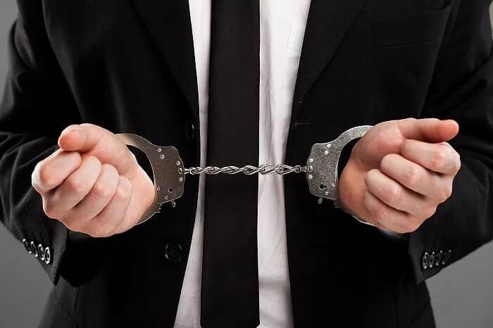 Экс-менеджер автосалона в Тараз осуждён за крупное мошенничество