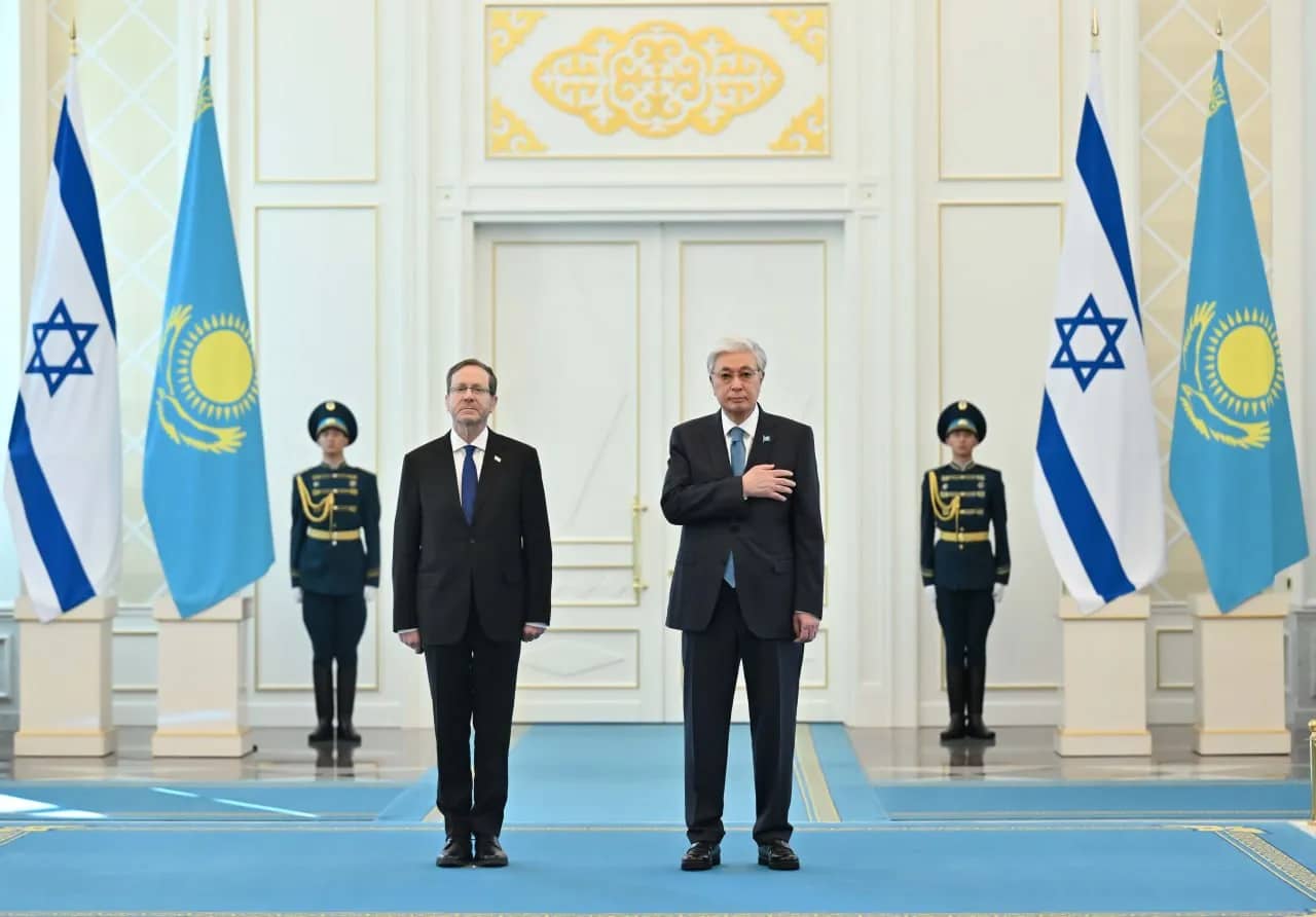 The President of Israel has arrived in Kazakhstan on an official visit.