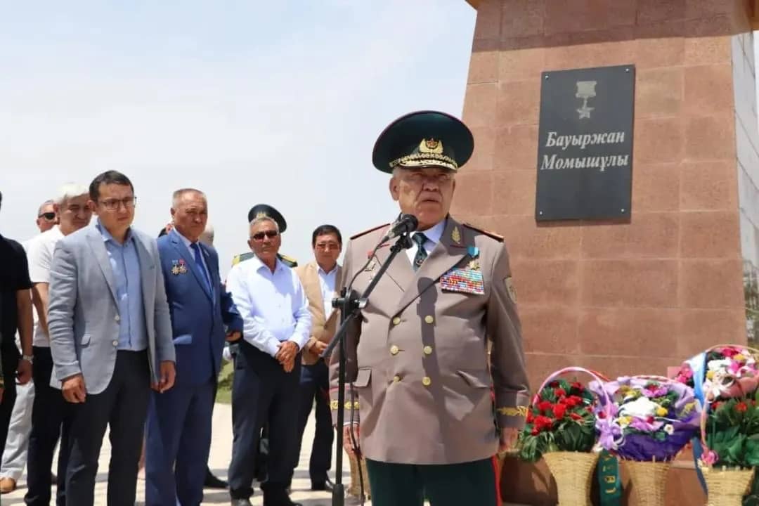 Ер азаматтардың әлсіз болуға хақы жоқ - Халық қаһарманы жастарды жігерлі болуға шақырды