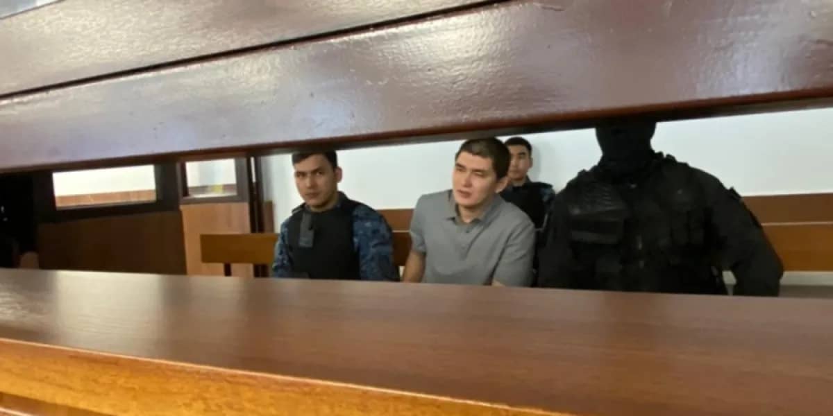 Атыраудағы шулы іс: күдікті марқұмдарға 60 рет пышақ сұққанын айтты