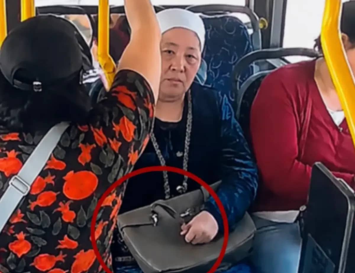     Цыганскую группу карманниц задержали в Алматы