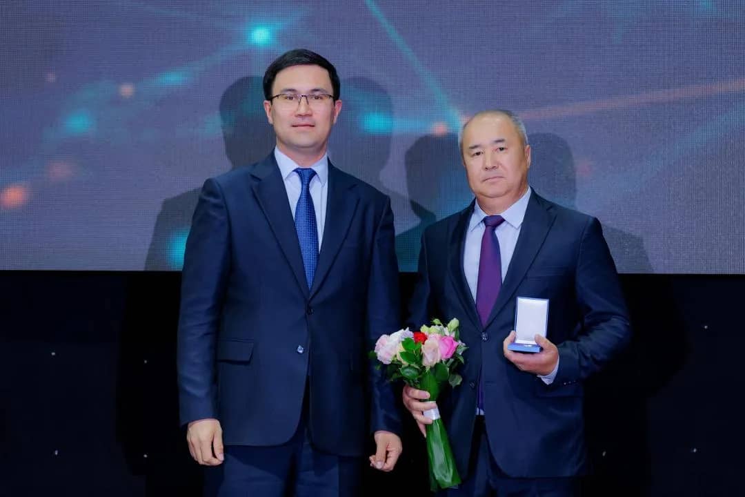     Более 35 тысяч специалистов работают в сфере телекоммуникаций Казахстана