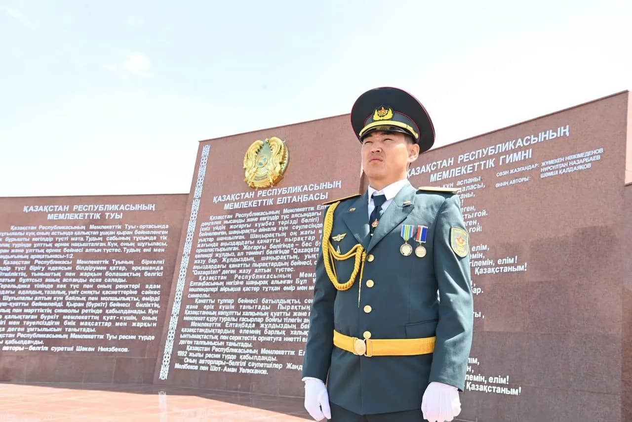 В Кызылорде прошла масштабная акция ко Дню государственных символов