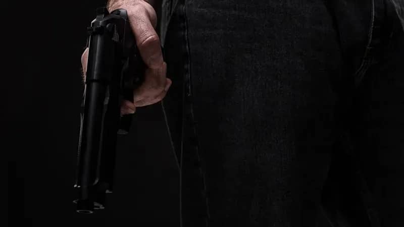 В Жамбылской области молодой офицер полиции скончался после выстрела в здании РОВД