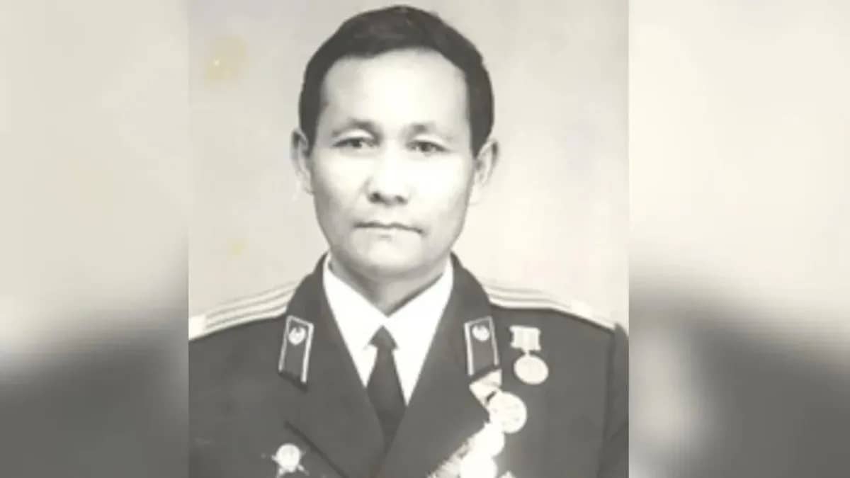 War Veteran Kenzhebay Madenov Awarded 'Halyk Kaharmany' Title