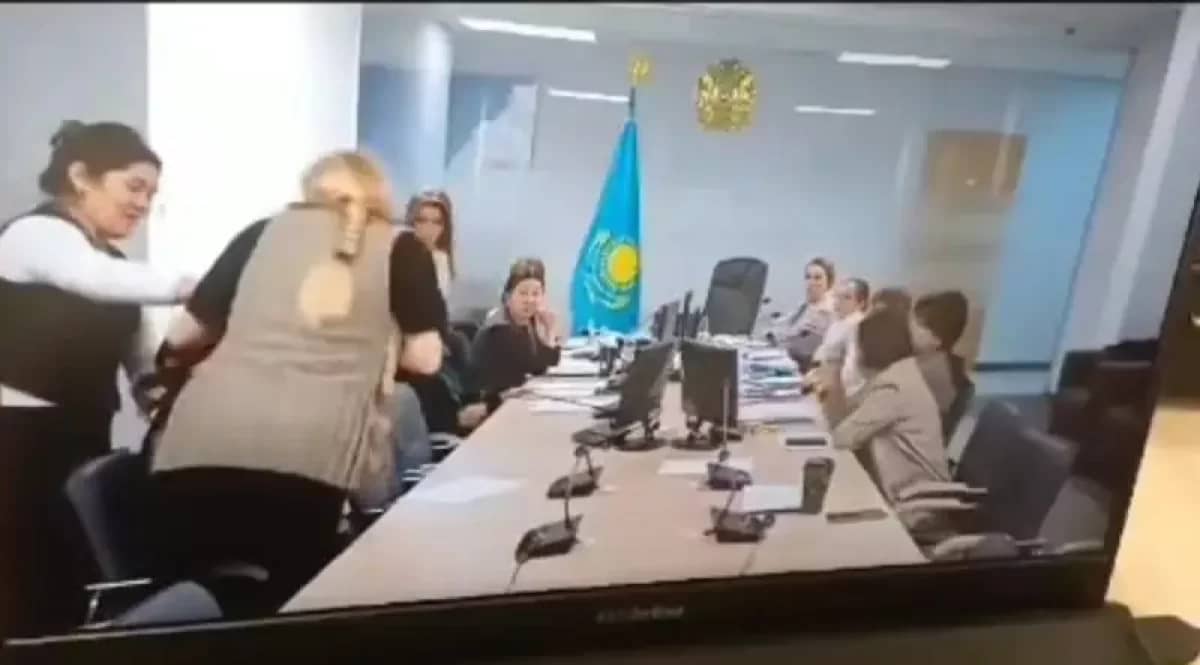Түркістан облысында әкімдік қызметкері балабақша иесін ұрып жіберген