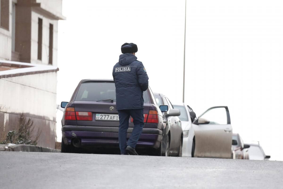 СҚО тасжол бойындағы полицейді көлік қағып өлтірді