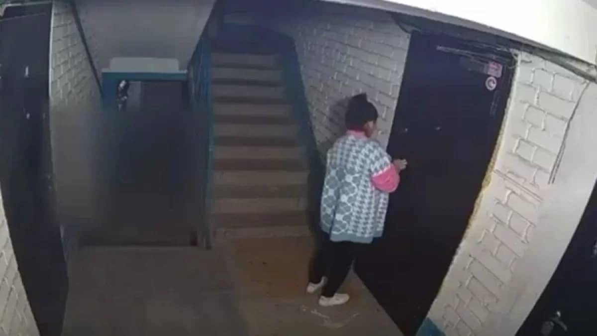Атырауда әйелді пышақтаған ер адам басқа қалада ұсталды