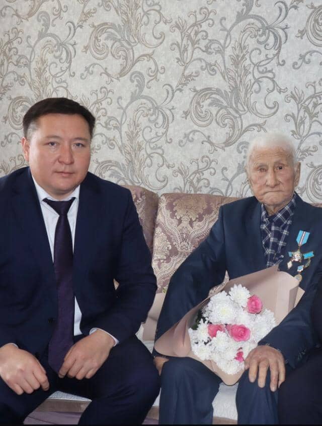Атақты «Ауылым» әнінің авторы, ақын Жабайыл Бейсенов «Құрмет» орденімен марапатталды