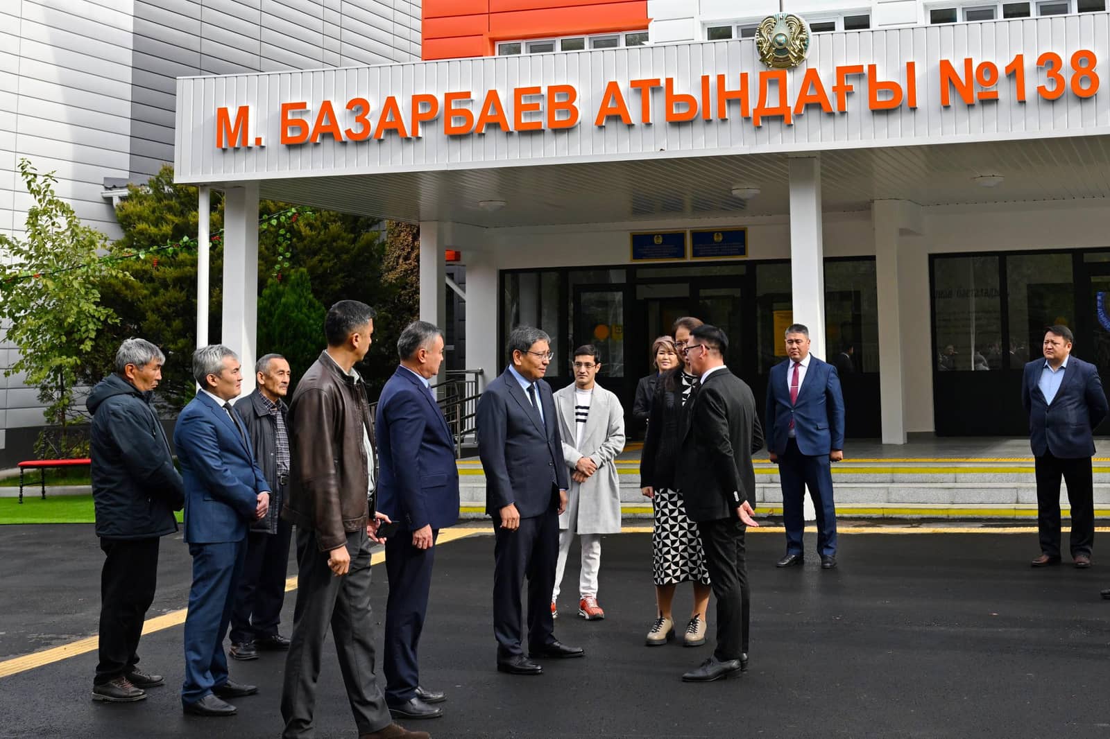 Алматы әкімі сейсмикалық күшейту мен күрделі жөндеуден өткен №138 мектепке келді