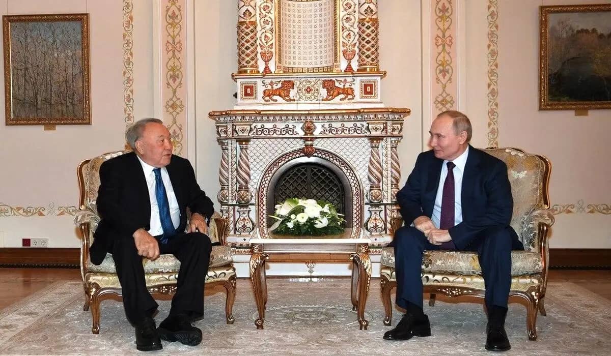 Нұрсұлтан Назарбаев Путинмен кездесу өткізді