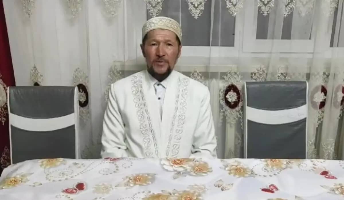 Мешіт имамы 20 күнде алаяқтарға 1 млн теңге аударған