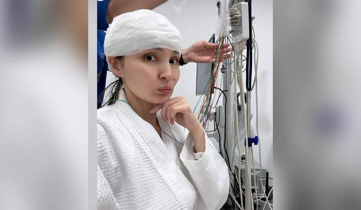 «Тыныс алудың өзі азап болды»: Жұлдыз Әбдукәрімова бас сүйегіндегі дерт жайлы айтты