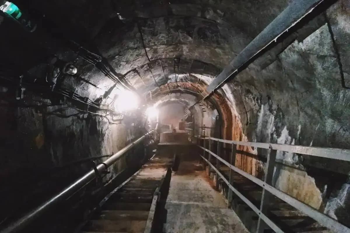 Шахтадағы апат: үйінді астында қалған жеті кенші қаза тапты