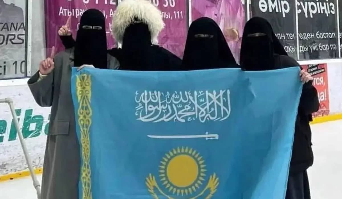 Туға арабша жазған атыраулық қыздар қамауға алынды