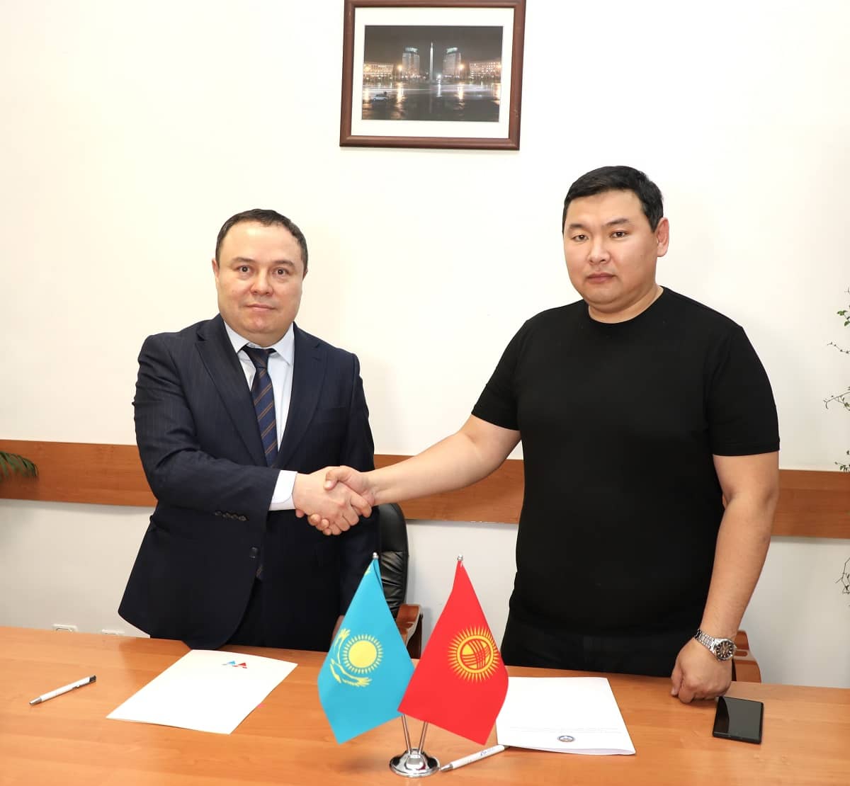 «Alatau Aqparat» пен Қырғызстанның «Кабар» агенттігі қол қойды