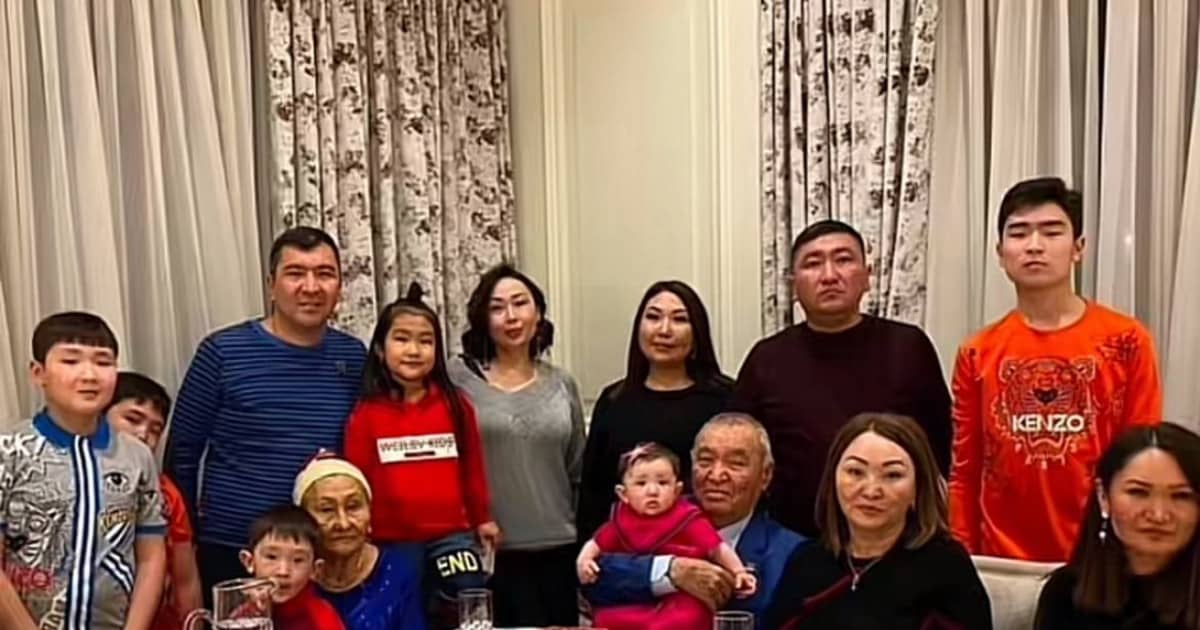 «Динараға ұқсайды»: TikTok-та Жұмабек Жанықұловтың бұрынғы отбасына қатысты тың деректер жарияланды