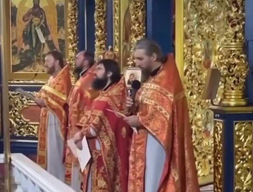 Шіркеу молдасы қазақша сыйынды - оның видеосы желіде талқыланып жатыр