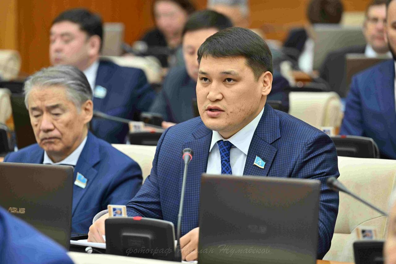 Шымкент әкімінің орынбасары Руслан Берденовке оқ атылды: ол ауруханада жатыр