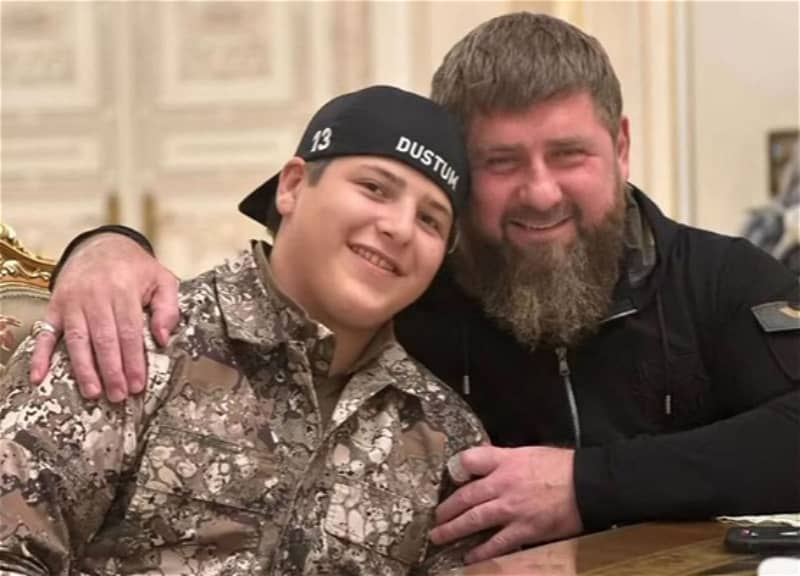 Рамзан Қадыровтың ұлы Адам Қадыров он күн ішінде ОМОН-ның екінші медалімен марапатталды