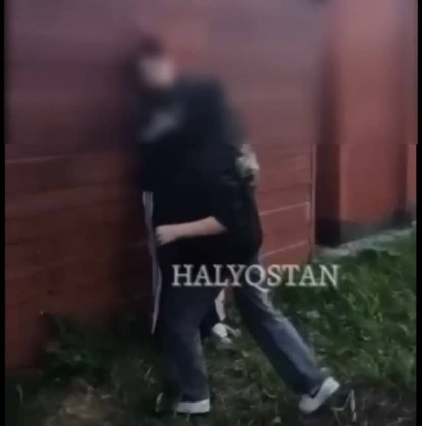 Петропавлда жасөспірімді бір топ қыз жабылып ұрып, ақша бопсалаған