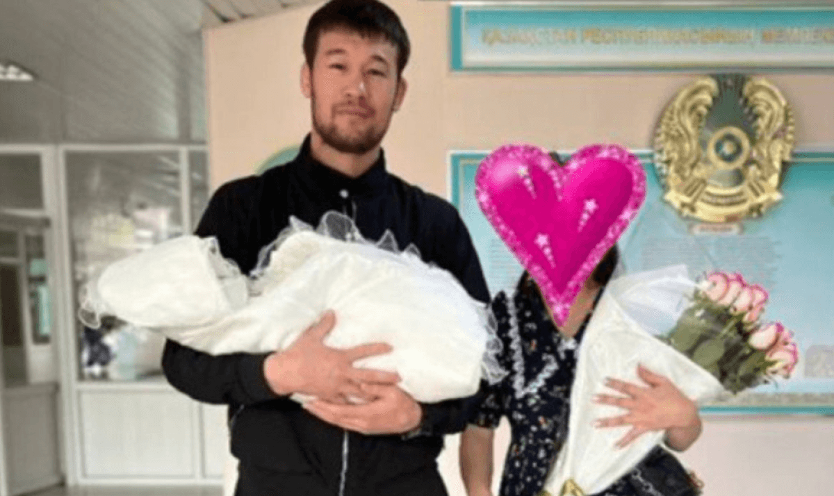 Шавкат Рахмоновтың әйелі мен ұлы ауруханадан шықты