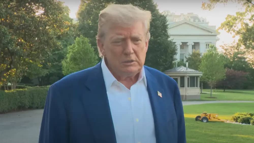 «Сенің еліңе 25 пайыз баж салығы енгізіледі»: Трамп Тоқаевқа хат жазды
