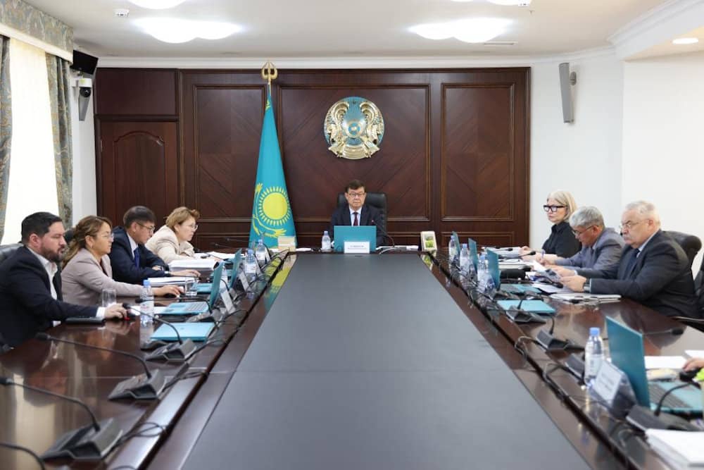 Жеті судья заң мен судьялық этиканы бұзғаны үшін жазаланды