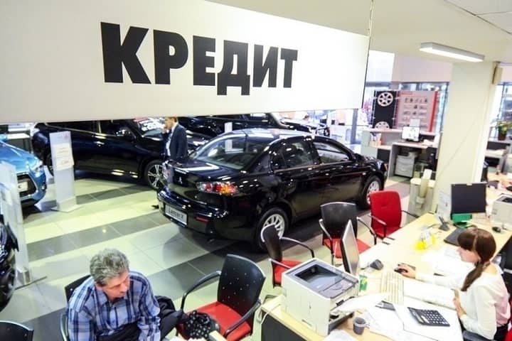 Почти 60% авто в Казахстане покупают в кредит