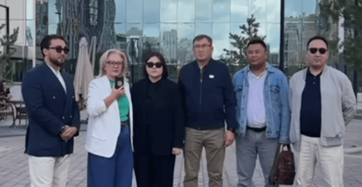 «600 мың доллар салдық, енді бізді қуып жатыр»: Елордалық кәсіпкерлер Президентке үндеу жолдады (ВИДЕО)