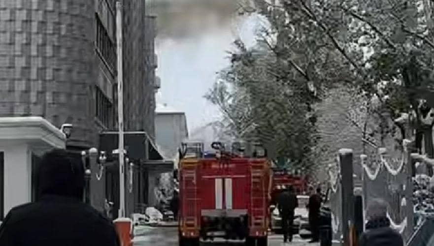 Административное здание «Казахмыса» пострадало от пожара в Алматы