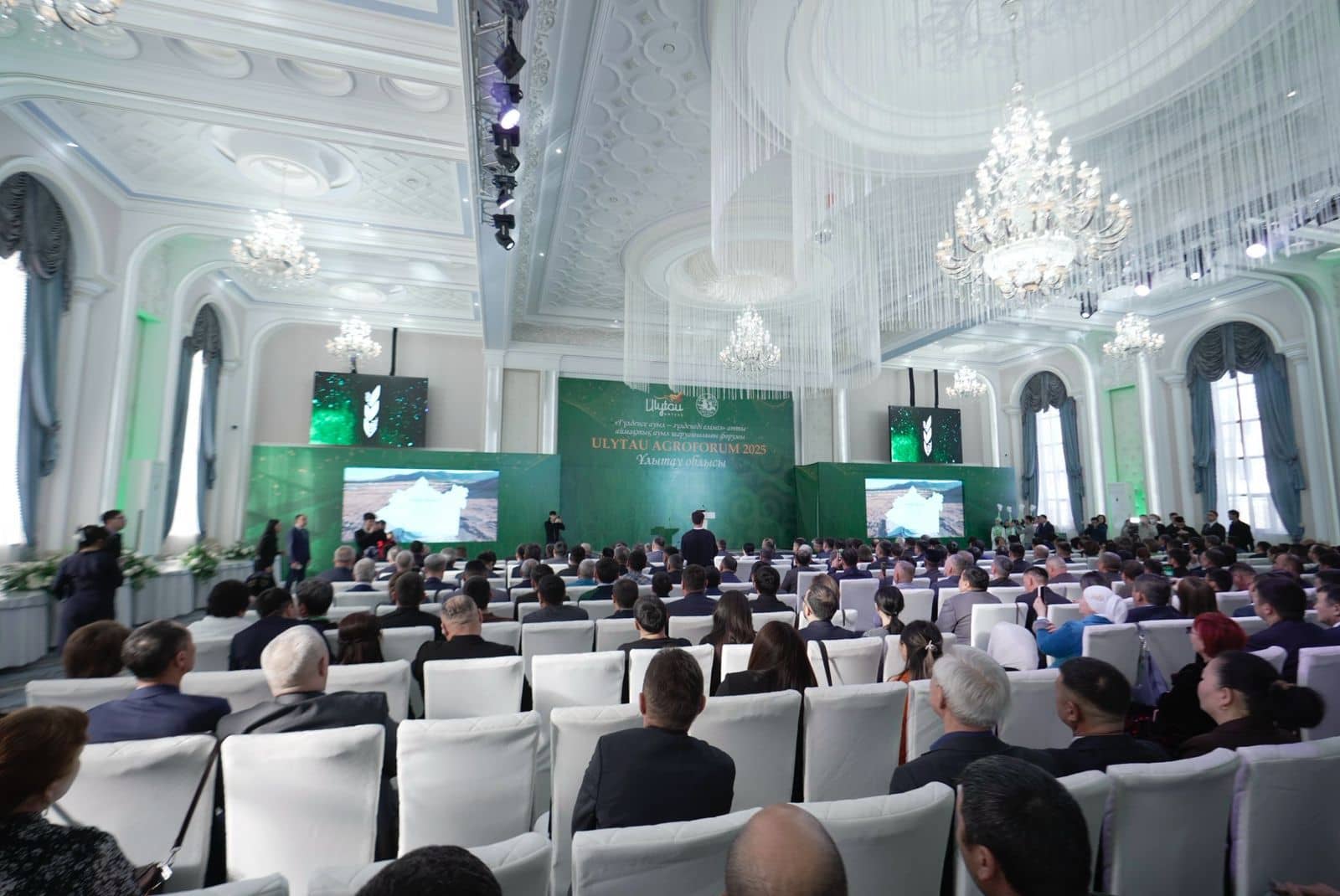 Ұлытауда АӨК форумы өтті: фермерлер мен билік өкілдері агросаланы дамытудың жолдарын талқылады