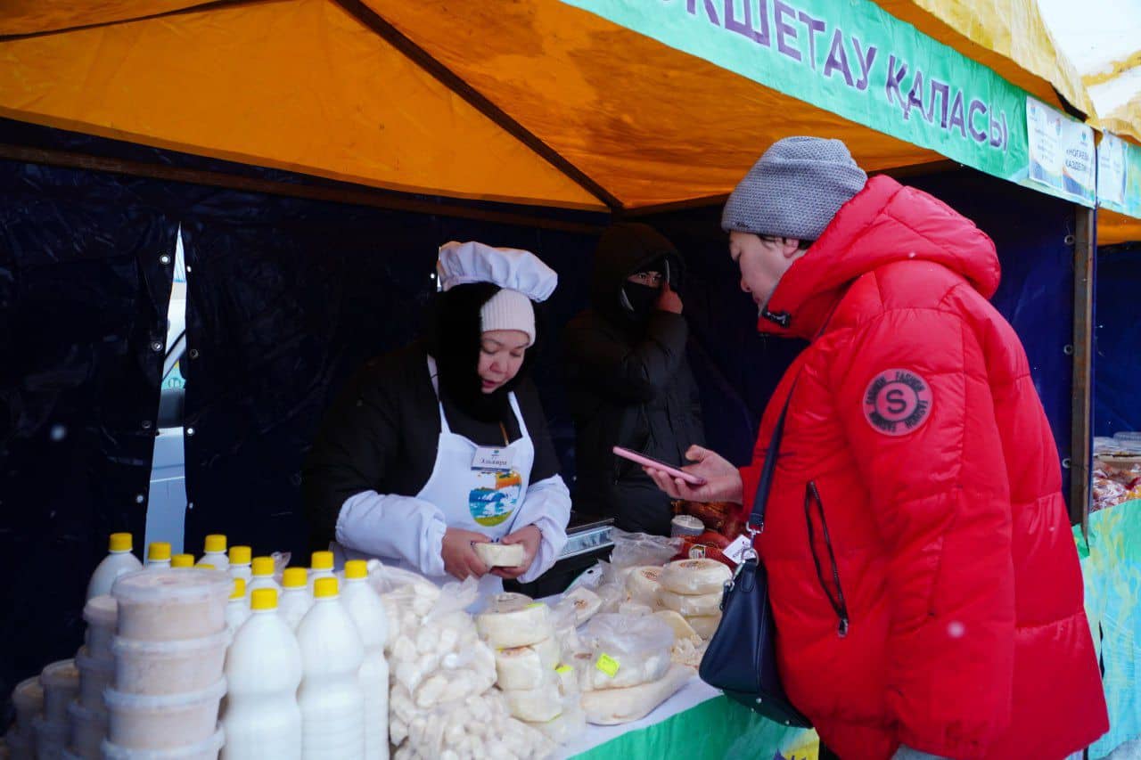 Жители Кокшетау закупили продукты по сниженным ценам на ярмарке