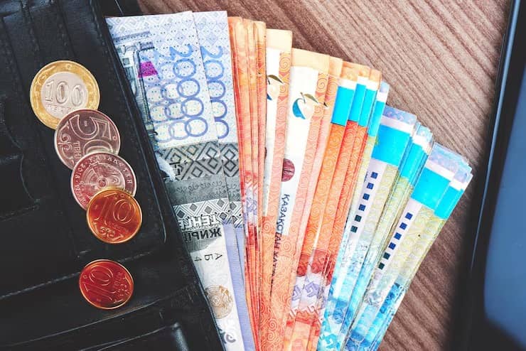 Солдаты срочной службы в Казахстане не смогут брать новые кредиты