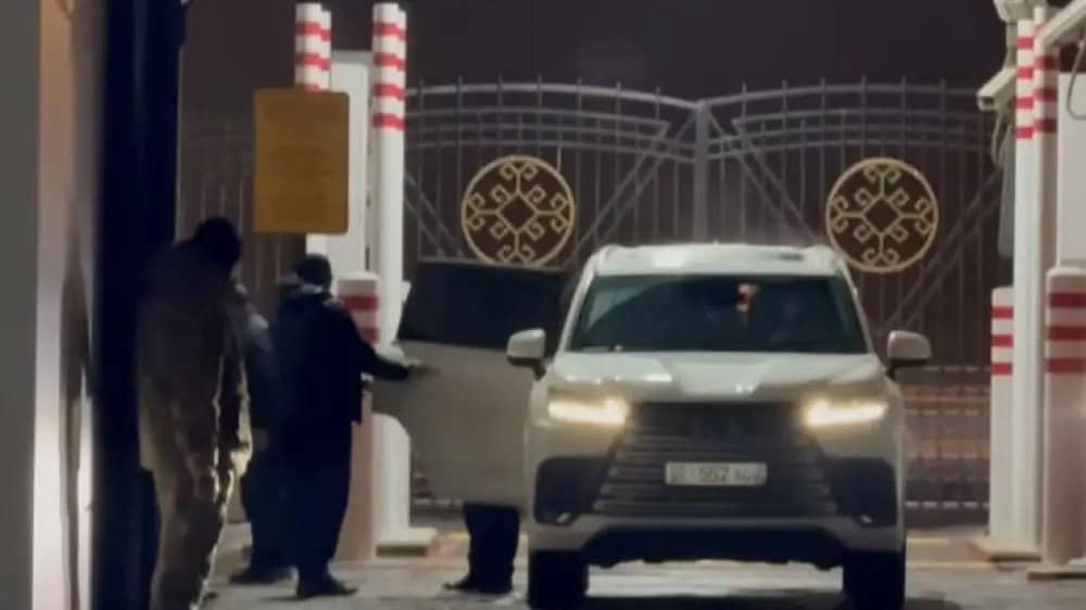 Қызметінен қуылған Ташиев Қырғызстанға оралды: "Бұл мен үшін күтпеген жағдай"