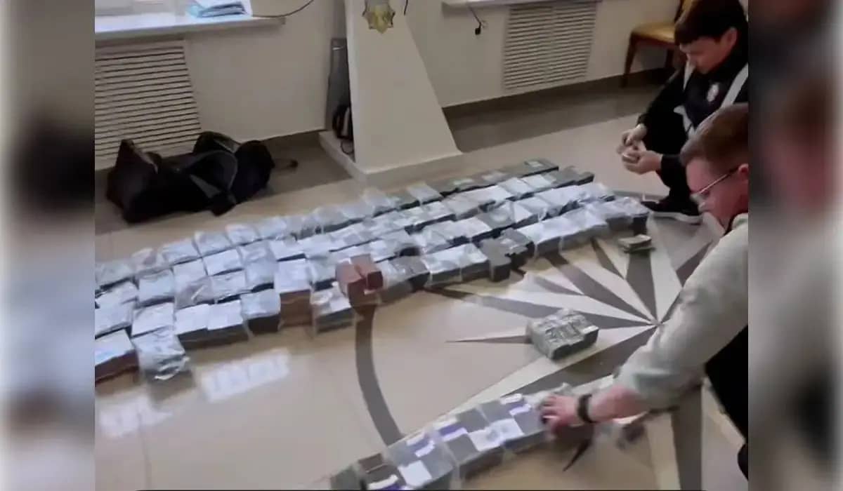 «Дюнь оператор»: Маңғыстау облысында 2 млрд теңгеге есірткі сатқандар 18 жылға сотталды