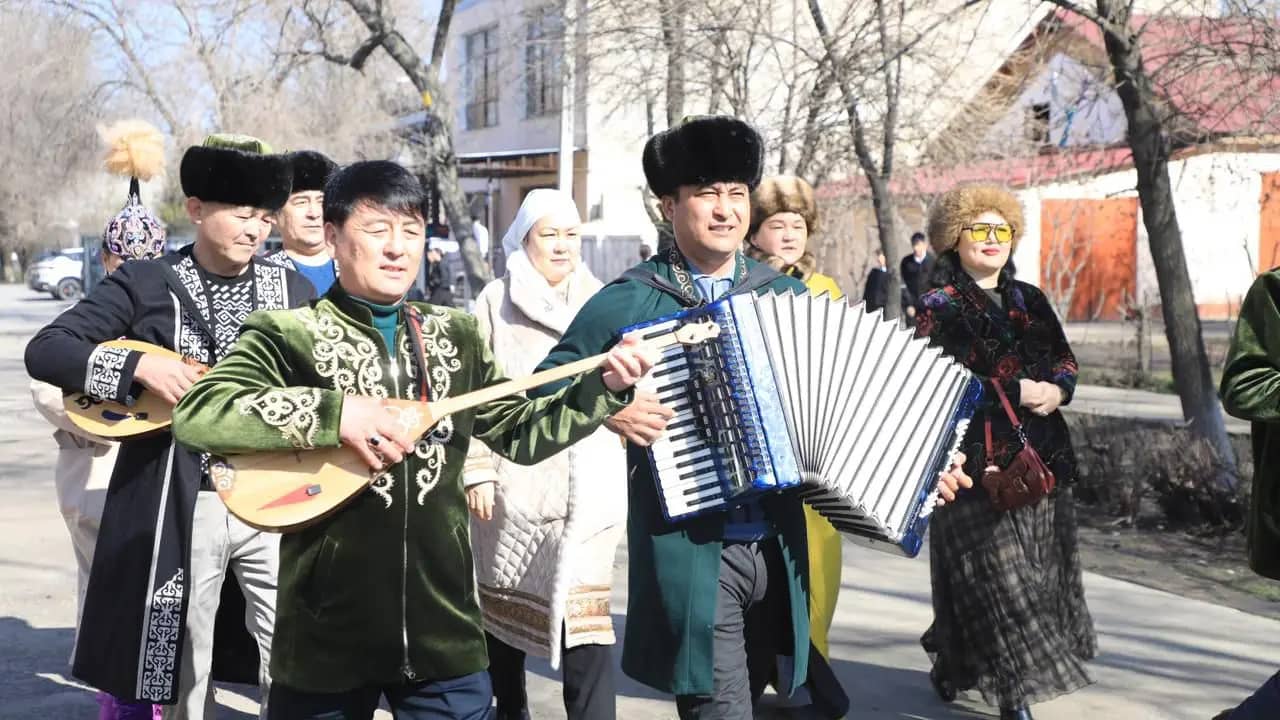 Түркістан облысы Көрісу күнін жаңаша тойлады: аймақ жаппай челленджге қатысты