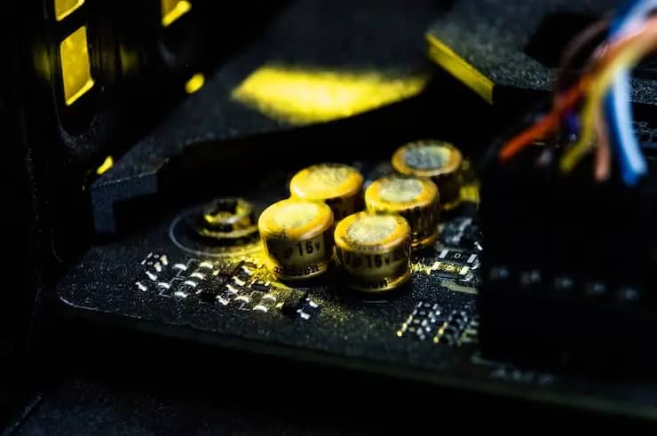За незаконный майнинг на 185 млн тенге осужден житель Темиртау