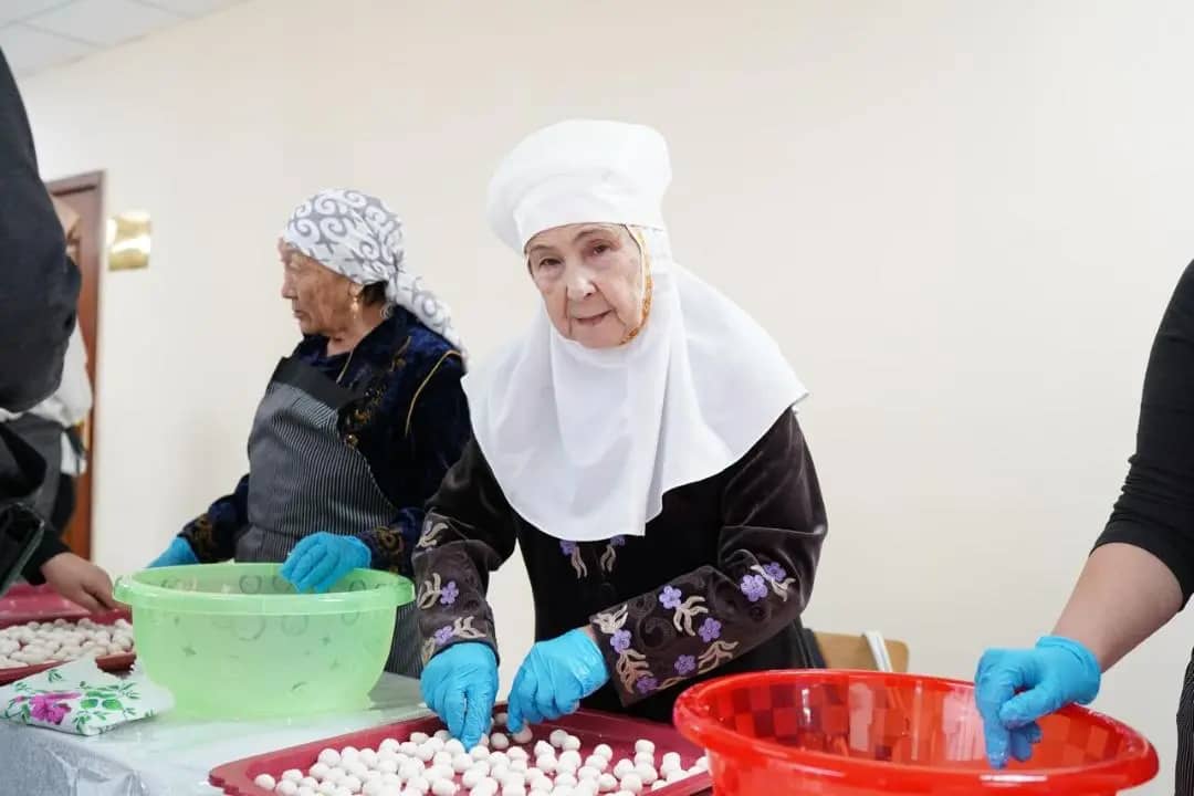 Жетісу облысында Алғыс айту күнін мерекелеу барысында құрт жасау бойынша рекорд орнатылды