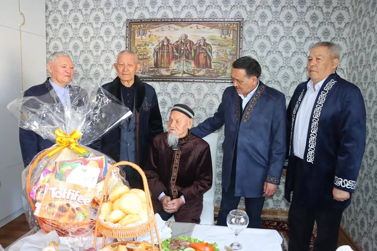 Ұлы Отан соғысының ардагері Яхия Тасыровты амал мерекесімен құттықтады