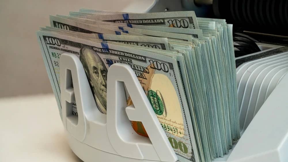Қазақстанда доллар бағасы 465 теңгеге дейін төмендеді