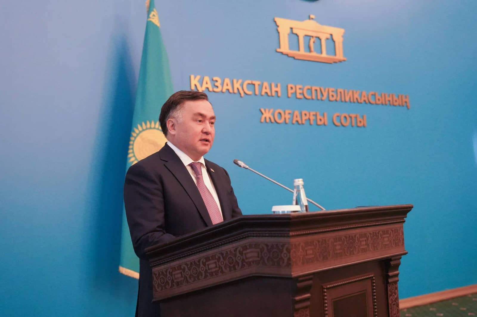 Жоғарғы сот төрағасы тұрғын үйден шығару қалай жүргізілетінін түсіндірді