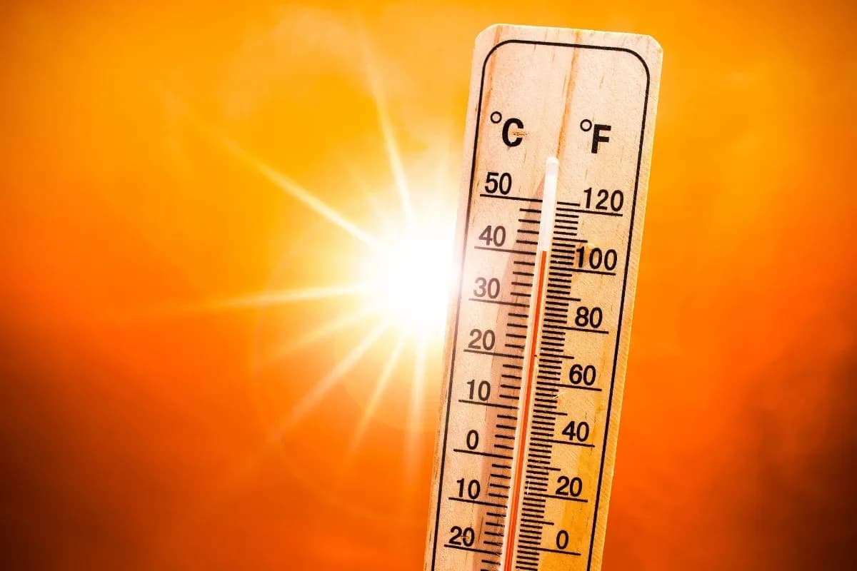Алматыда тәуліктік температура рекордты көрсеткішке жетіп, +43°C-тан асты