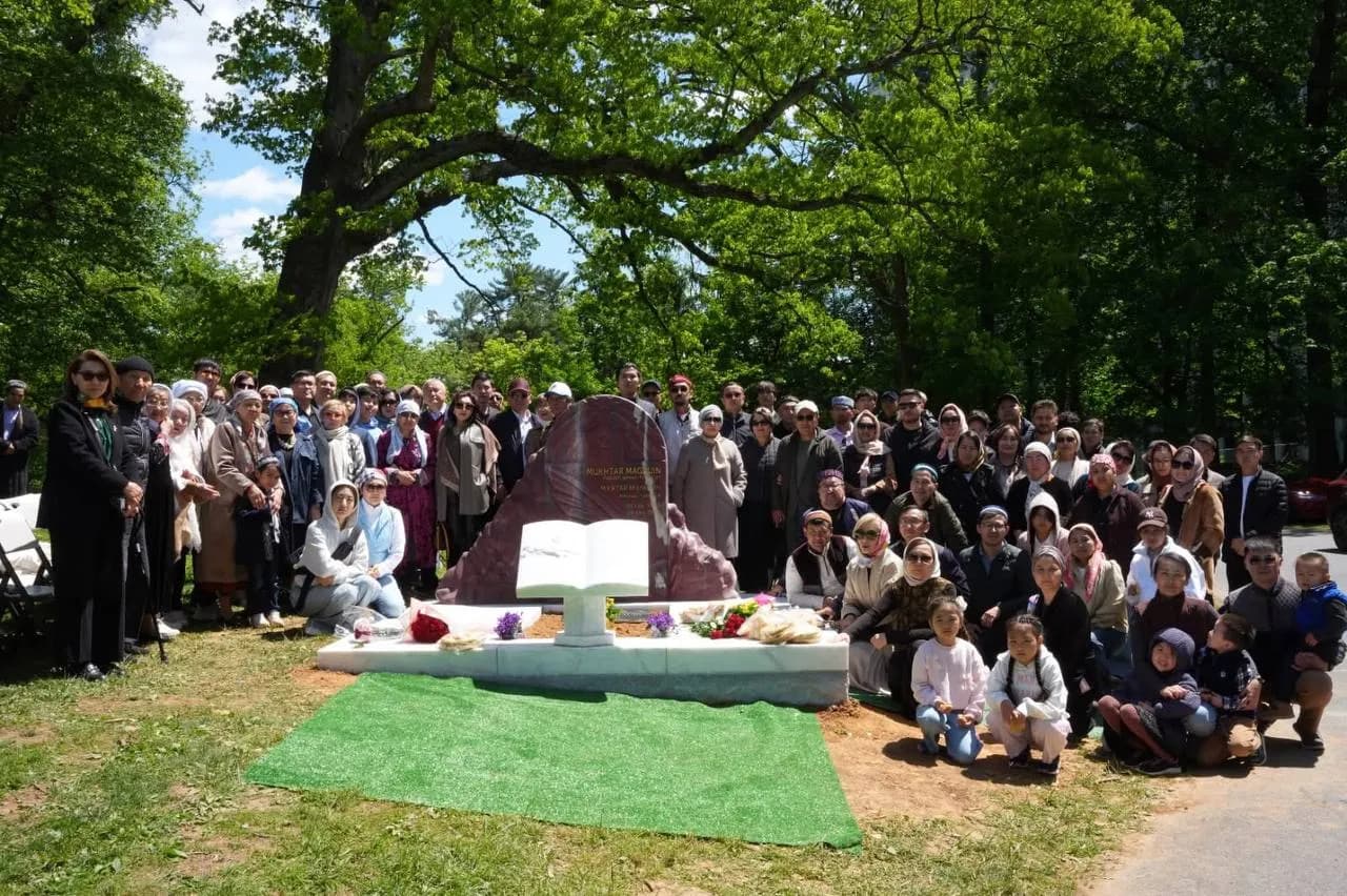 Mukhtar Magauin's Headstone Unveiled in Washington: Kazakh Cultural Center Opens in US