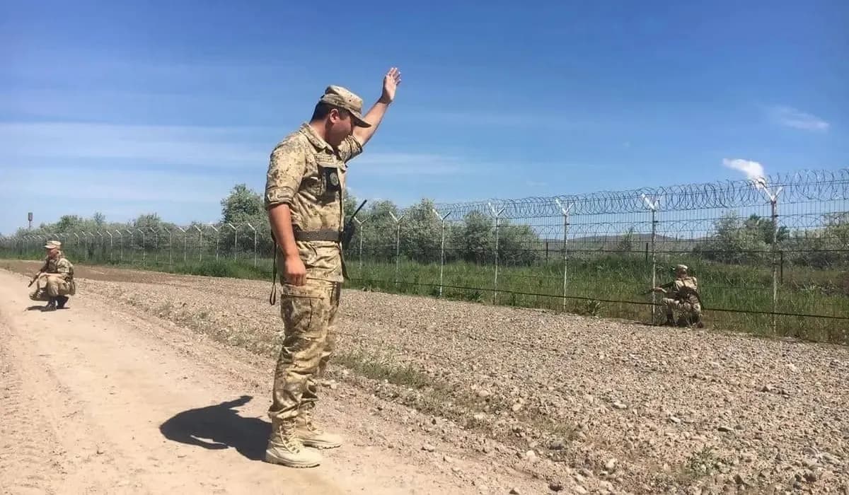 На границе Казахстана изъяты наркотики, оружие и товары на сотни миллионов тенге