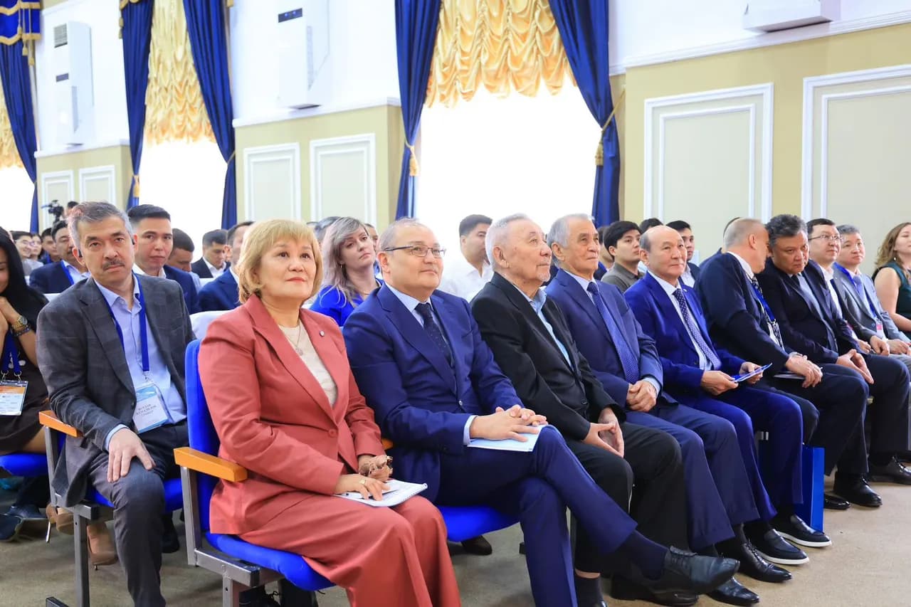 В Караганде начал работу VI Конгресс нейрохирургов Казахстана