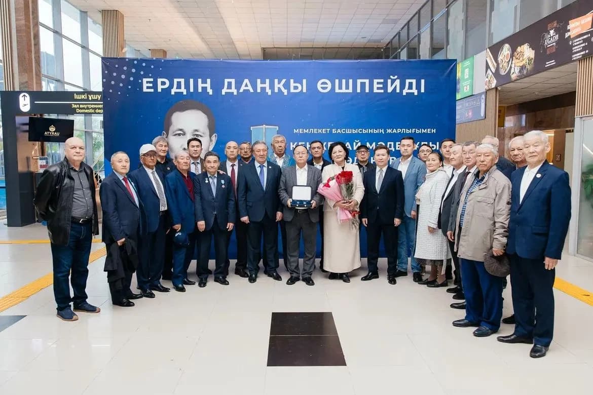 Кенжебаю Маденову присвоено звание "Халық қаһарманы": торжественная встреча в Атырау