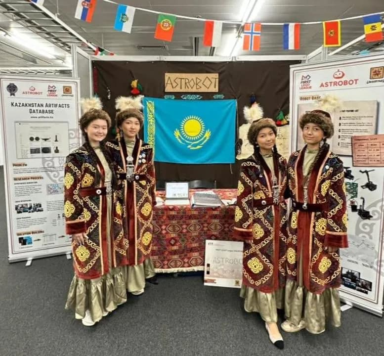 Астаналық мектеп оқушылары Ұлыбританияда өткен халықаралық чемпионаттың жеңімпаздары атанды