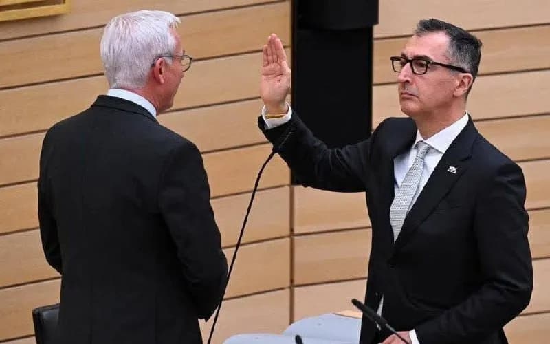 Германия: Джем Оздемир стал премьер-министром Баден-Вюртемберга